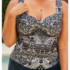 Swimsuits for All TWIST FRONT TANKINI TOP